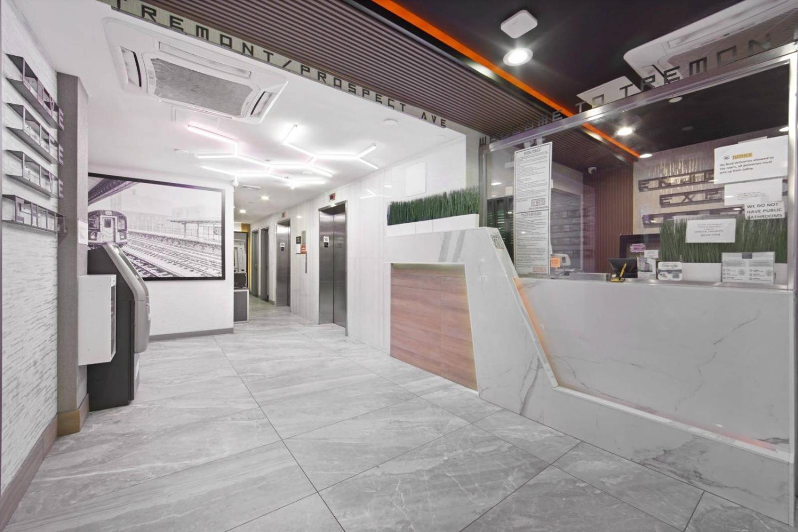 ניו יורק Hotel Tremont Bronx Yankee Stadium מראה חיצוני תמונה